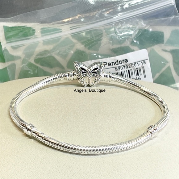 New Pandora Moments Butterfly Clasp Bracelet - Picture 3 of 7